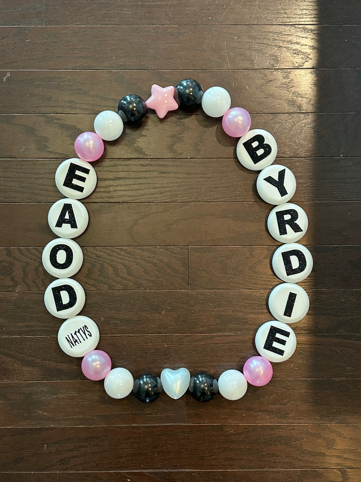 Oversized Necklace Hype Chains by TaylorMade Studio, side view